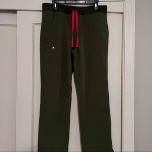 Figs Scrub Pants - size Medium - Kade Cargo